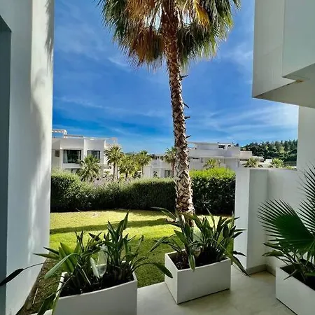 Relax In Benhavis Marbella Near Atalaya Golf Apartment *
